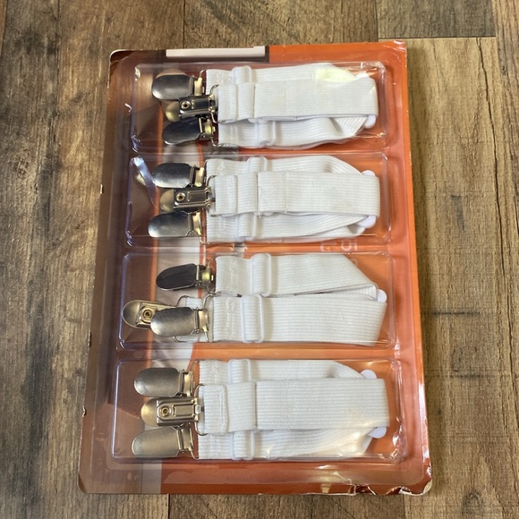 NWT Bedd Sheet Holders - Picture 3 of 3